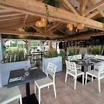 Confortable Pour 5 Personnes Avec Terrasse - Api-1-52-1549