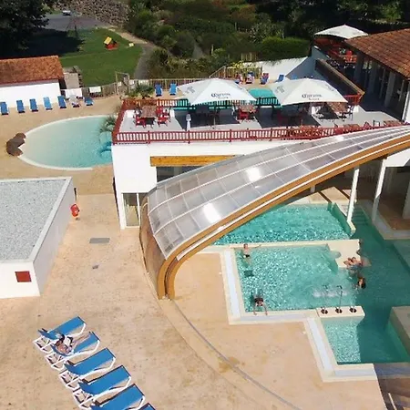 Camping Confortable Pour 5 Personnes Avec Terrasse - Api-1-52-1549 Espelette