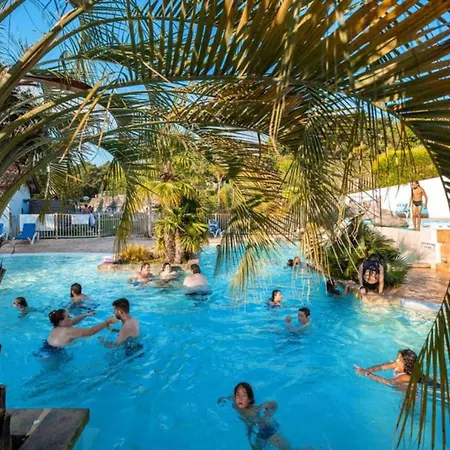 Campeggio Confortable Pour 5 Personnes Avec Terrasse - Api-1-52-1549 *