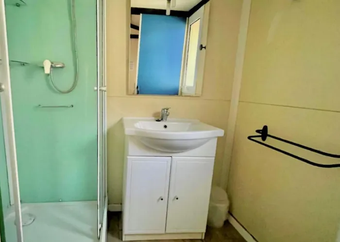 Confortable Pour 5 Personnes Avec Terrasse - Api-1-52-1549 * Espelette